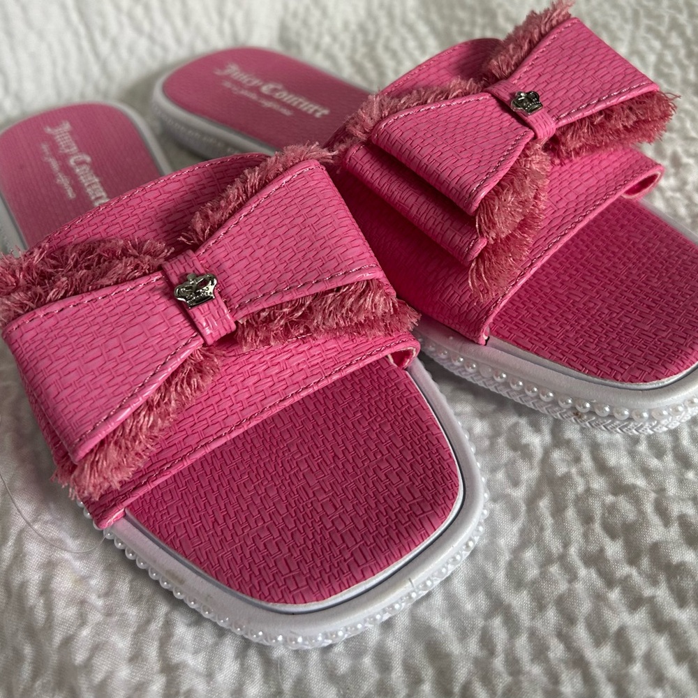 Juicy Couture Pink Slippers with Comfortable Slip-On Design